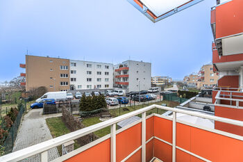 Pronájem bytu 1+kk v osobním vlastnictví 33 m², Praha 9 - Kyje