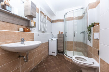 Pronájem bytu 1+kk v osobním vlastnictví 33 m², Praha 9 - Kyje