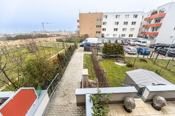 Pronájem bytu 1+kk v osobním vlastnictví 33 m², Praha 9 - Kyje