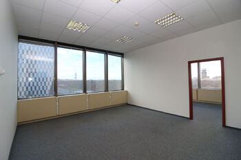 Pronájem kancelářských prostor 42 m², Praha 3 - Vinohrady