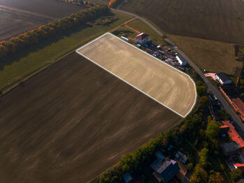 Prodej pozemku 9131 m², Kučerov