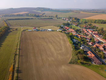 Prodej pozemku 9131 m², Kučerov