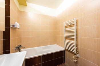 Byt 3+1, po kompletní nadstandardní rekonstrukci, 73 m2+lodžie, Horníkova, Líšeň, Brno - Prodej bytu 3+1 v osobním vlastnictví 73 m², Brno