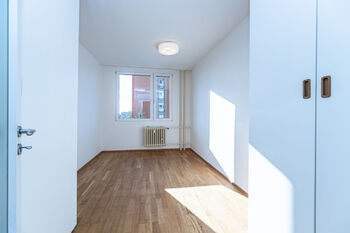 Pronájem bytu 2+kk v osobním vlastnictví 43 m², Praha 8 - Kobylisy