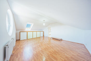 Prodej bytu 3+1 v osobním vlastnictví 134 m², Dolní Břežany