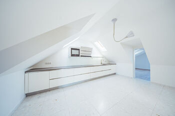 Prodej bytu 3+1 v osobním vlastnictví 134 m², Dolní Břežany