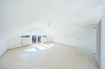 Prodej bytu 3+1 v osobním vlastnictví 134 m², Dolní Břežany