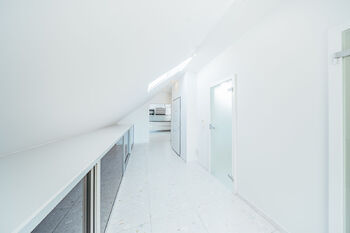 Prodej bytu 3+1 v osobním vlastnictví 134 m², Dolní Břežany