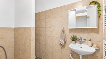 Prodej bytu 2+kk v osobním vlastnictví 62 m², Petrohrad
