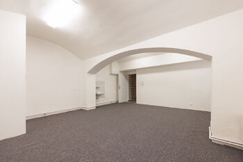 Pronájem kancelářských prostor 33 m², Praha 6 - Dejvice