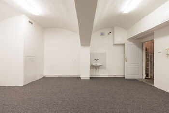 Pronájem kancelářských prostor 33 m², Praha 6 - Dejvice