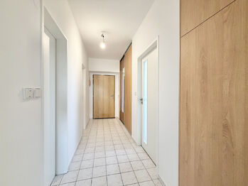 Pronájem bytu 2+1 v osobním vlastnictví 64 m², Kladno
