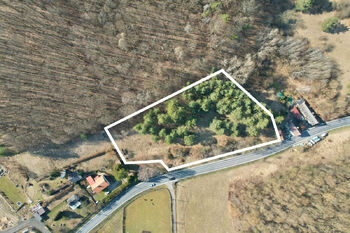 Prodej pozemku 8424 m², Medonosy