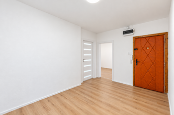 Předsíň - Prodej bytu 4+kk v osobním vlastnictví 92 m², Kostelec nad Černými lesy