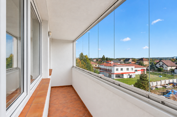 Lodžie - Prodej bytu 4+kk v osobním vlastnictví 92 m², Kostelec nad Černými lesy