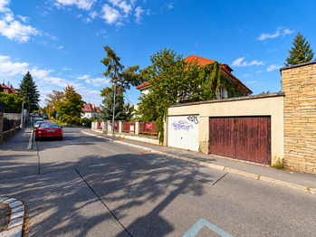 Prodej garáže 16 m², Praha 4 - Podolí