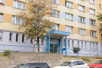 Prodej bytu 1+kk v osobním vlastnictví 27 m², Praha 4 - Háje