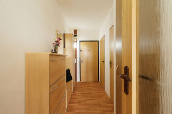 Prodej bytu 1+kk v osobním vlastnictví 27 m², Praha 4 - Háje