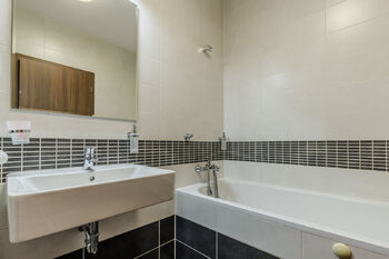 Pronájem bytu 3+kk v osobním vlastnictví 101 m², Praha 10 - Pitkovice