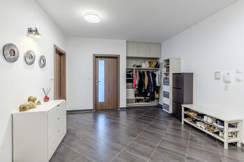 Pronájem bytu 3+kk v osobním vlastnictví 101 m², Praha 10 - Pitkovice