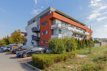 Pronájem bytu 3+kk v osobním vlastnictví 101 m², Praha 10 - Pitkovice