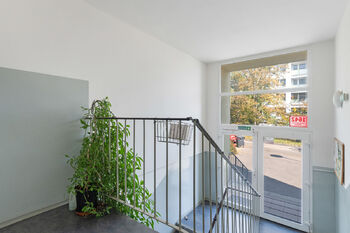 Společné prostory - Prodej bytu 3+kk v osobním vlastnictví 89 m², Praha 9 - Újezd nad Lesy