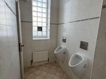 Pronájem kancelářských prostor 27 m², Praha 7 - Holešovice