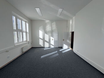 Pronájem kancelářských prostor 27 m², Praha 7 - Holešovice
