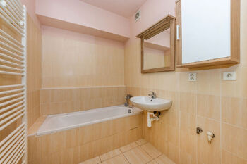 Prodej bytu 2+kk v osobním vlastnictví 43 m², Kladno