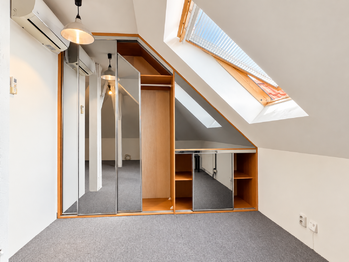 Pronájem bytu 2+kk v osobním vlastnictví 65 m², Praha 10 - Vinohrady