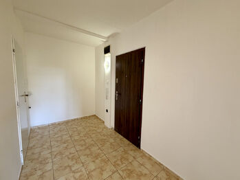 Prodej bytu 2+1 v osobním vlastnictví 42 m², Praha 8 - Bohnice