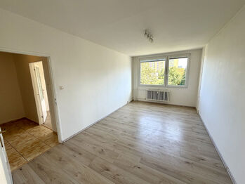 Prodej bytu 2+1 v osobním vlastnictví 42 m², Praha 8 - Bohnice