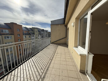 Pronájem bytu 2+1 v osobním vlastnictví 65 m², Praha 4 - Kunratice