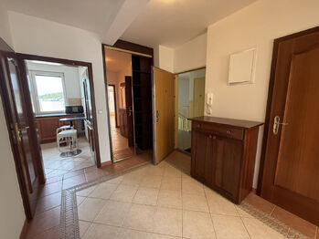 Pronájem bytu 2+1 v osobním vlastnictví 65 m², Praha 4 - Kunratice