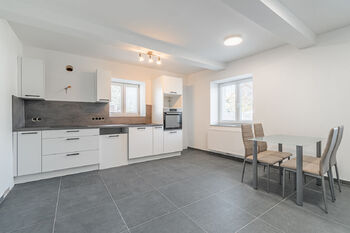 Pronájem domu 173 m², Horní Lukavice