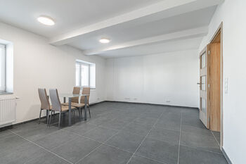 Pronájem domu 173 m², Horní Lukavice