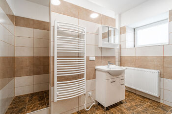 Pronájem domu 173 m², Horní Lukavice