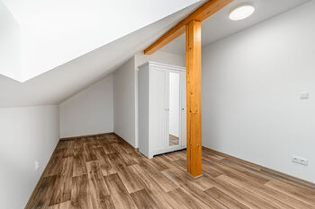 Pronájem domu 173 m², Horní Lukavice