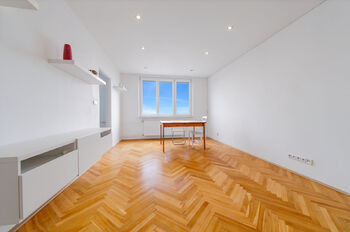 Prodej bytu 3+1 v osobním vlastnictví 76 m², Cheb