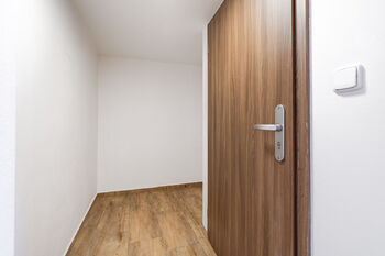 Halal + zádvěří - Prodej bytu 3+kk v osobním vlastnictví 61 m², Beroun