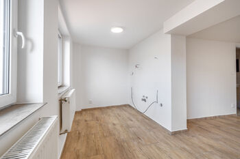 Kuhchyňský kout - Prodej bytu 3+kk v osobním vlastnictví 61 m², Beroun