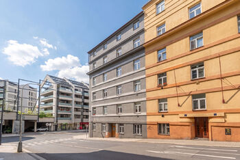 Pohled na dům   - Prodej bytu 4+kk v osobním vlastnictví 84 m², Praha 4 - Nusle