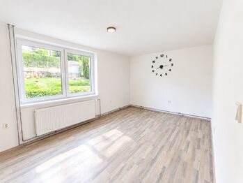 Pronájem domu 186 m², Bezdědovice