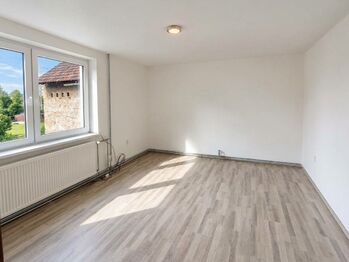 Pronájem bytu 3+1 v osobním vlastnictví 93 m², Bezdědovice