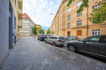 Prodej bytu 2+1 v osobním vlastnictví 92 m², Praha 6 - Bubeneč