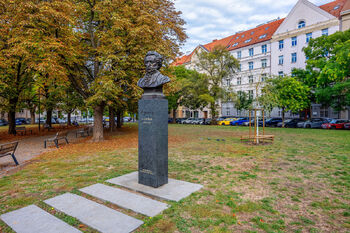 Prodej bytu 2+1 v osobním vlastnictví 92 m², Praha 6 - Bubeneč