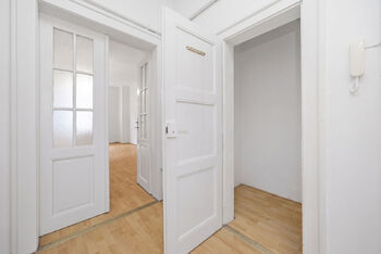 Prodej bytu 2+1 v osobním vlastnictví 92 m², Praha 6 - Bubeneč