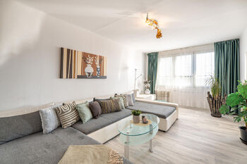 Obývací pokoj. - Prodej bytu 2+1 v osobním vlastnictví 60 m², Nová Včelnice