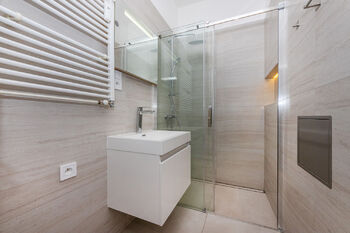 Pronájem bytu 2+1 v osobním vlastnictví 74 m², Praha 4 - Nusle