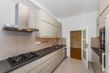 Pronájem bytu 2+1 v osobním vlastnictví 74 m², Praha 4 - Nusle